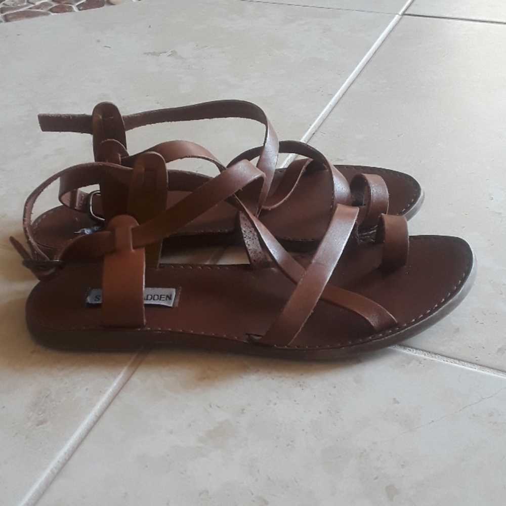 Shoes - Picture 2 of 4